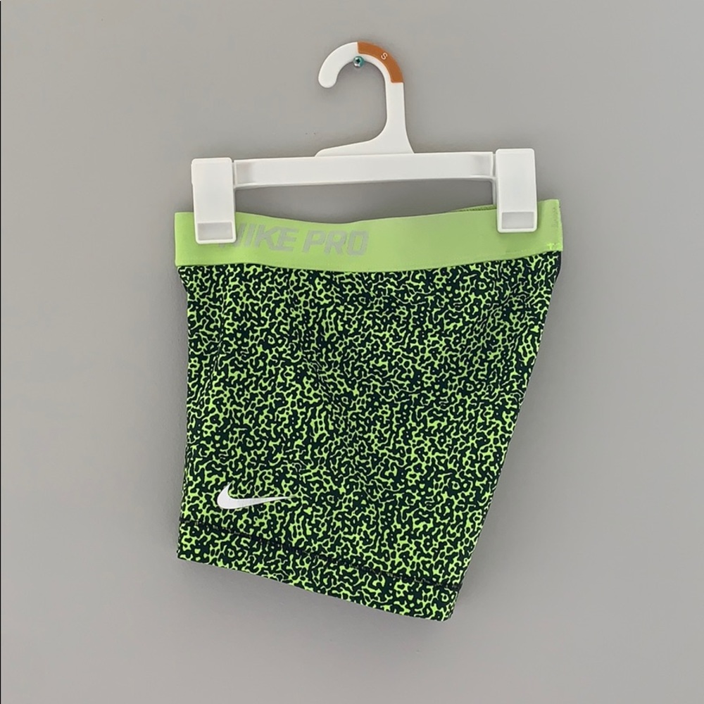 Cheetah print neon yellow nike pros